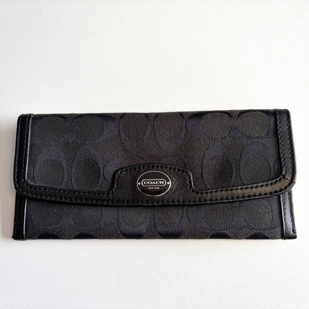 Coach Signature Canvas Continental Wallet - Black Logo Jacquard